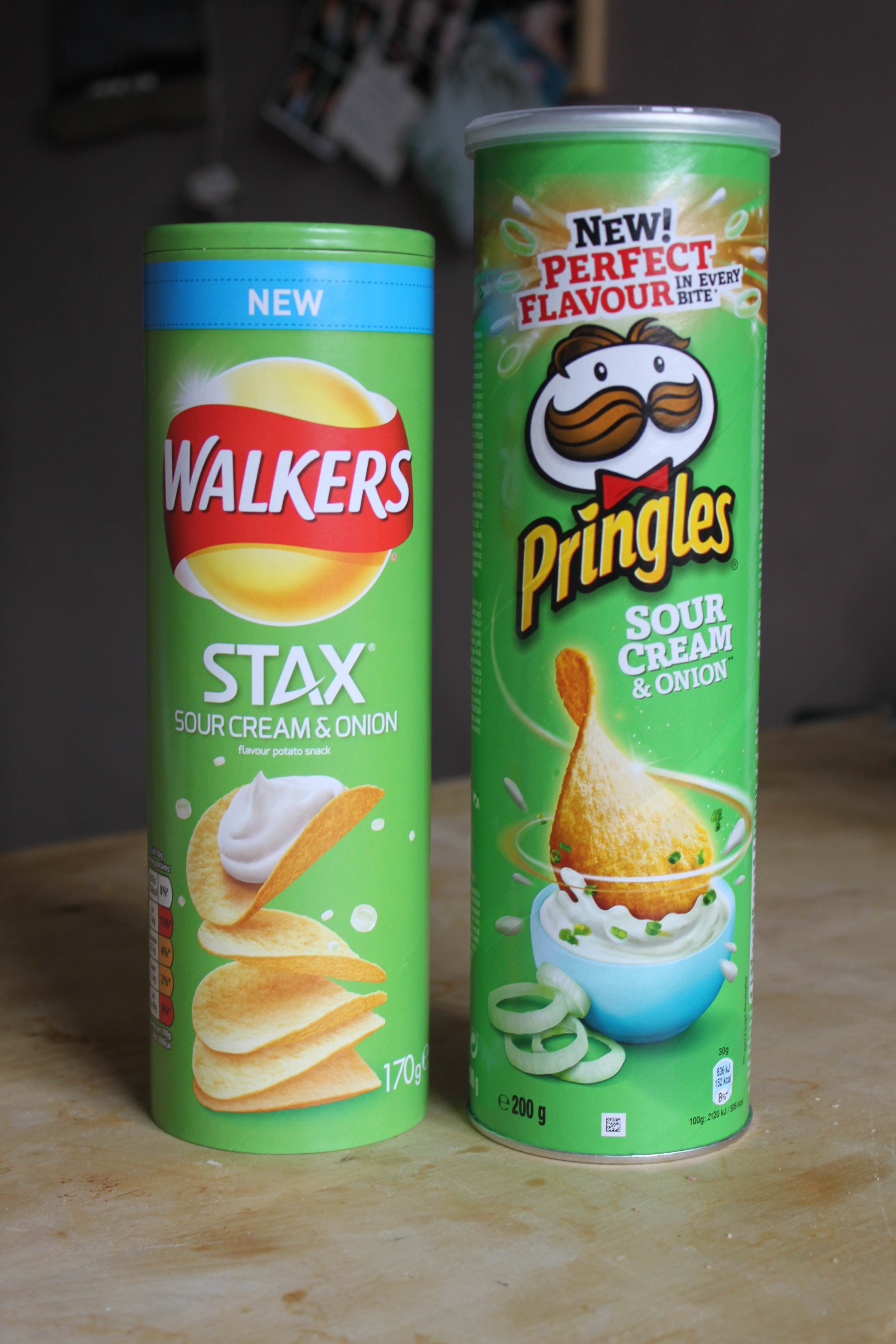 Pringles VS Walkers Stax